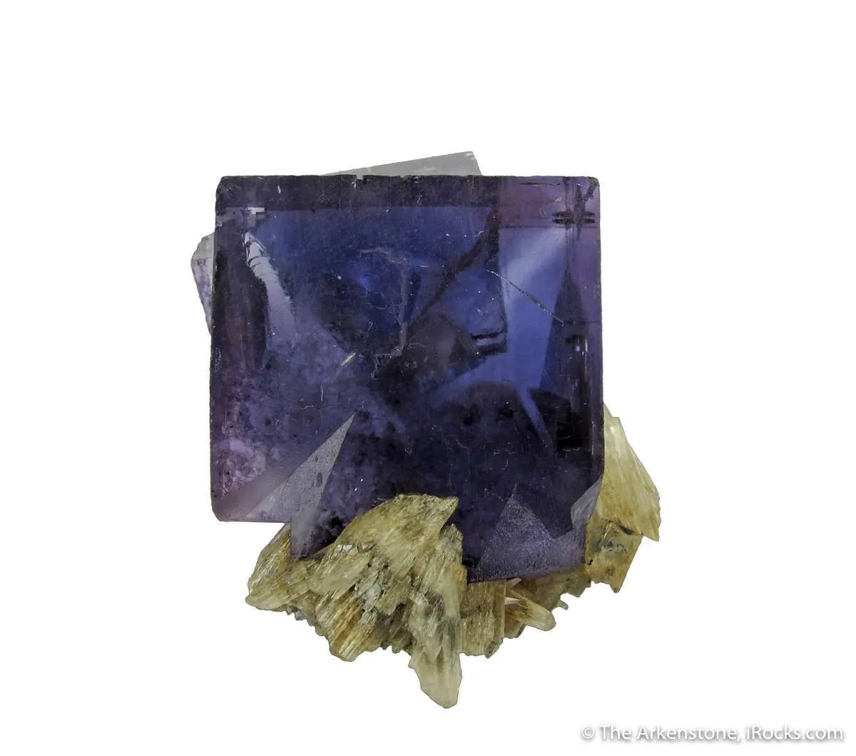 Fluorite with Calcite (fluorescent) - image 2