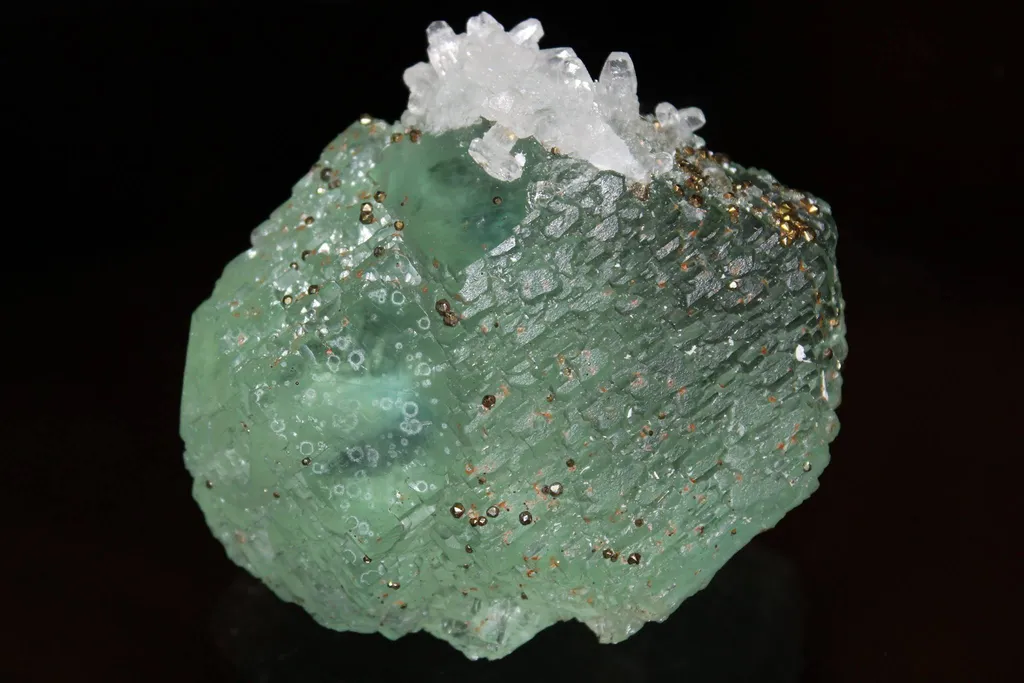 Fluorite with Calcite from China image