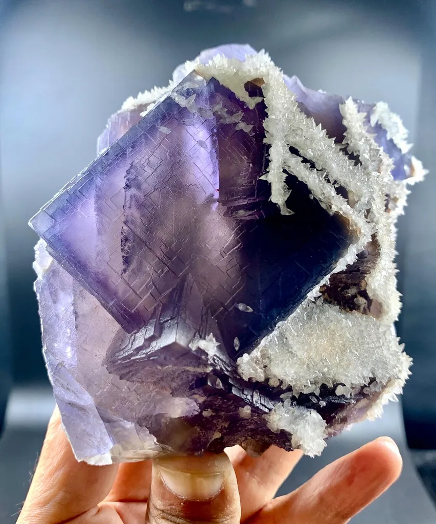 Fluorite with Calcite from Pakistan - image 5