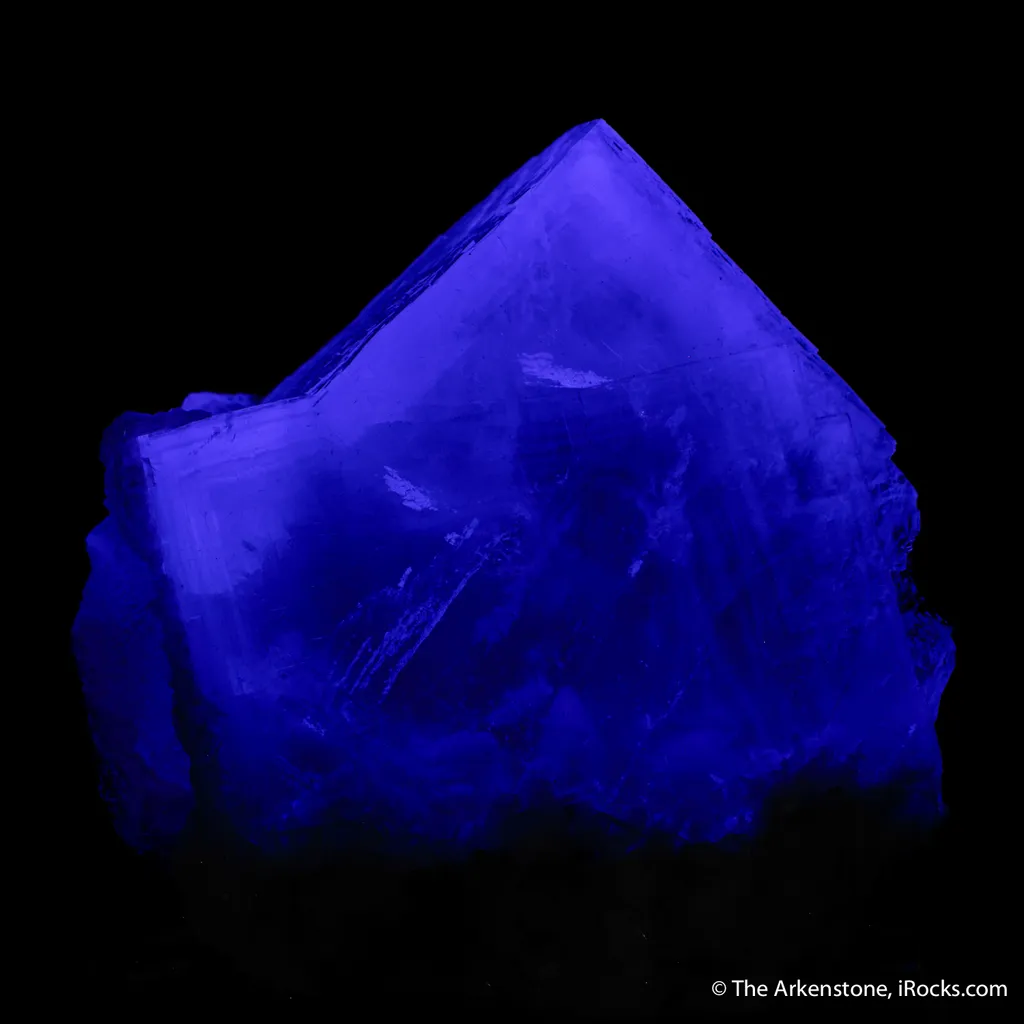 Fluorite with Calcite inclusions - image 6