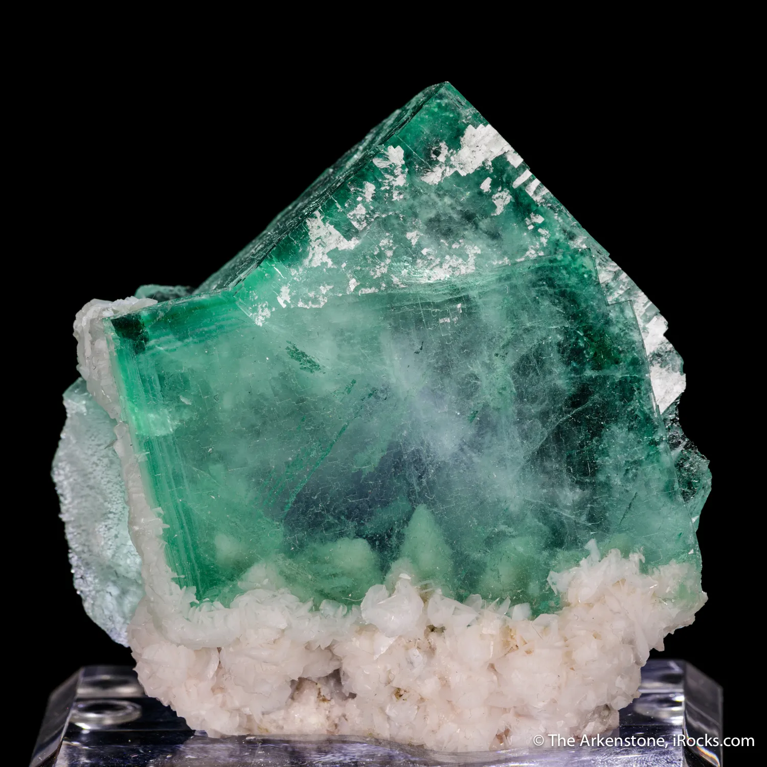 Fluorite with Calcite inclusions - image 3