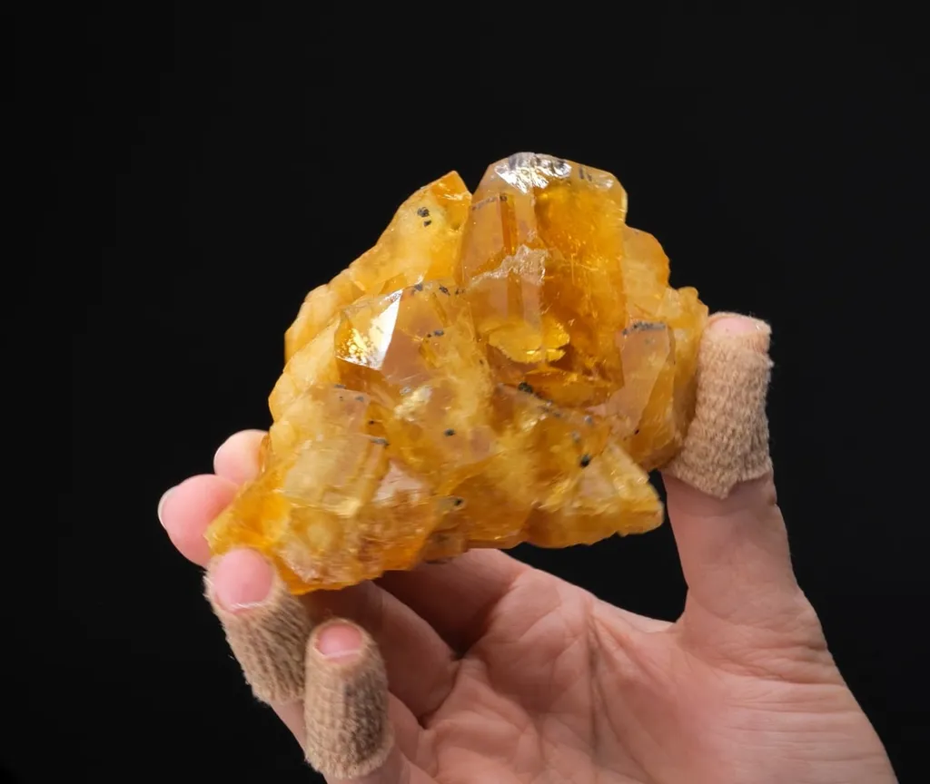 Fluorite with Chalcopyrite - image 2