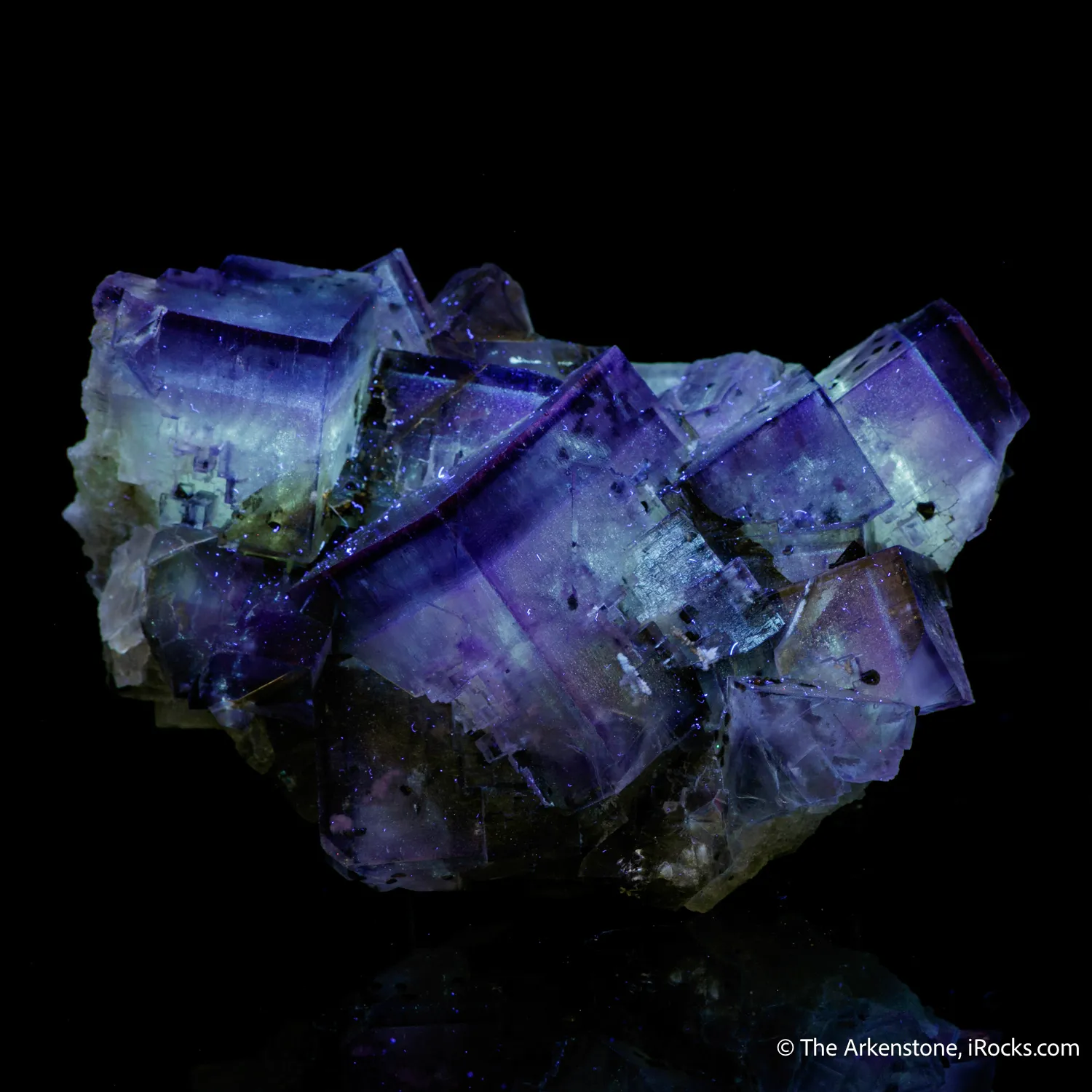 Fluorite with Chalcopyrite and Baryte inclusions - image 4