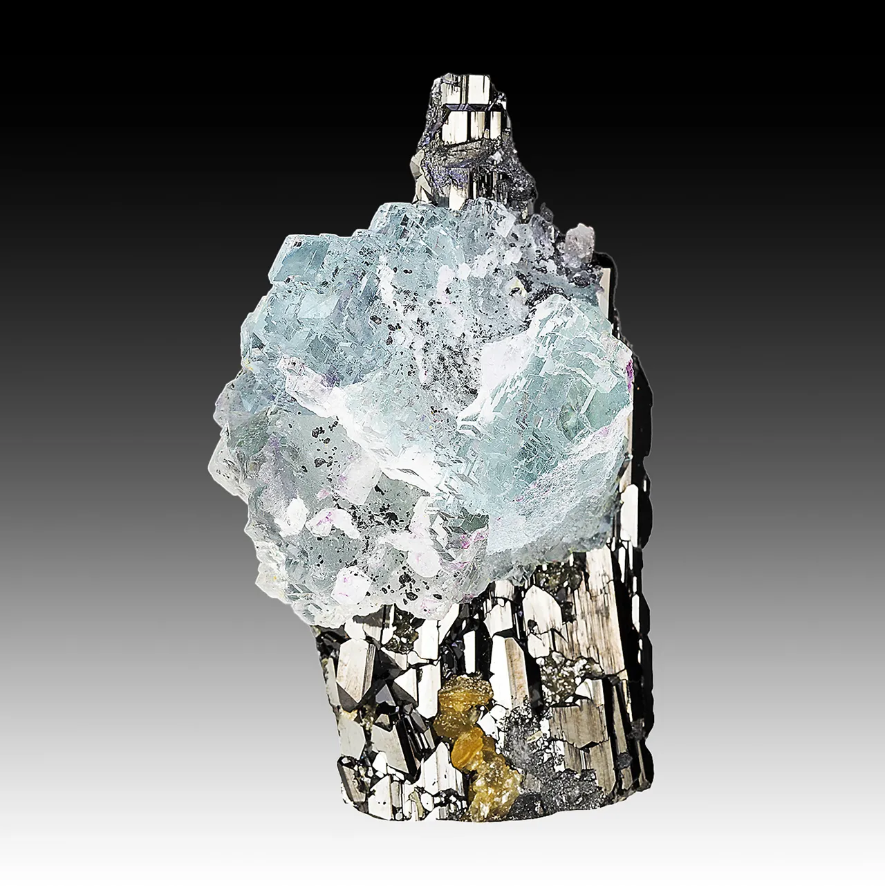 Fluorite with Ferberite - image 1