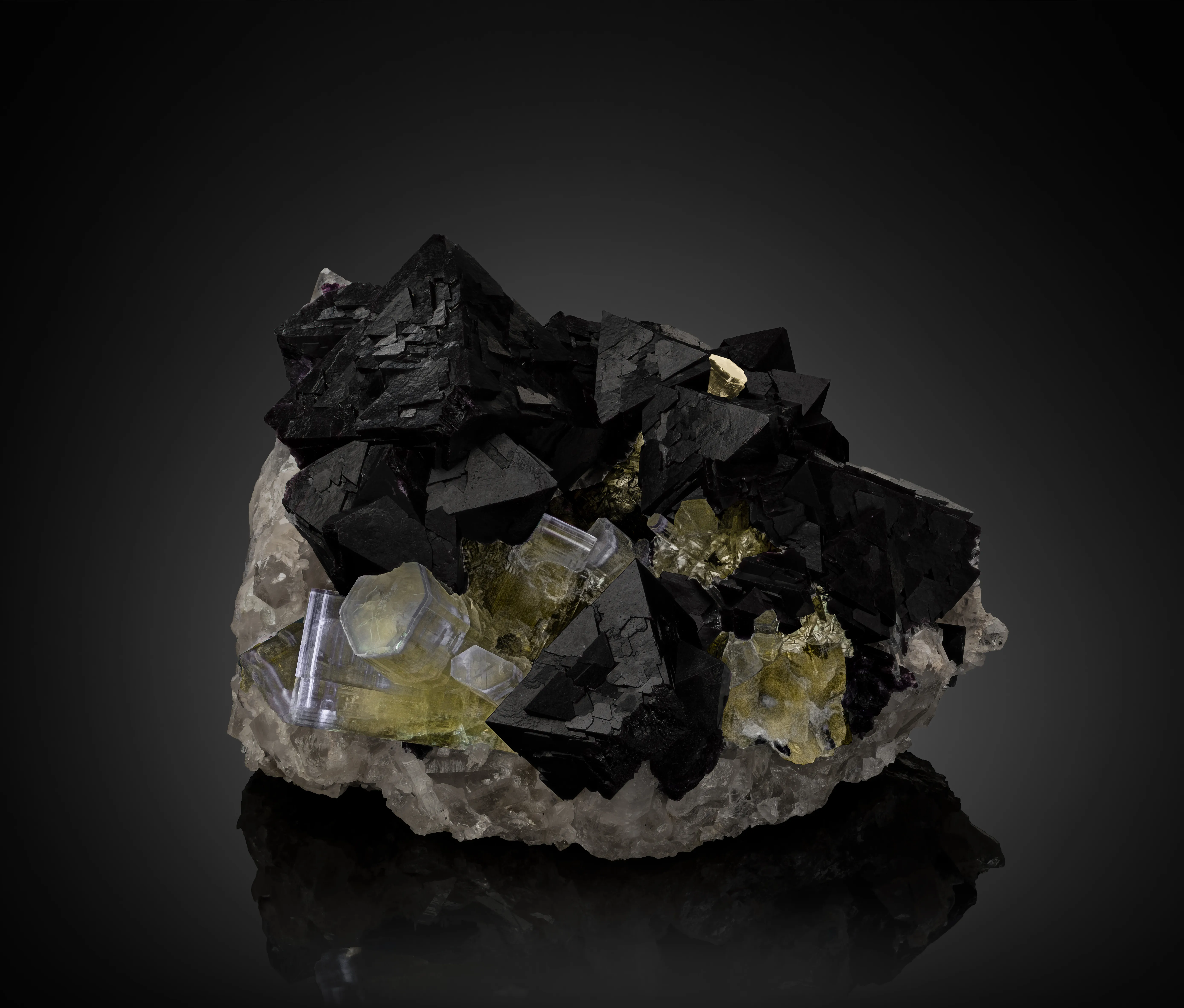 Fluorite with Fluorite and Bertrandite - image 2