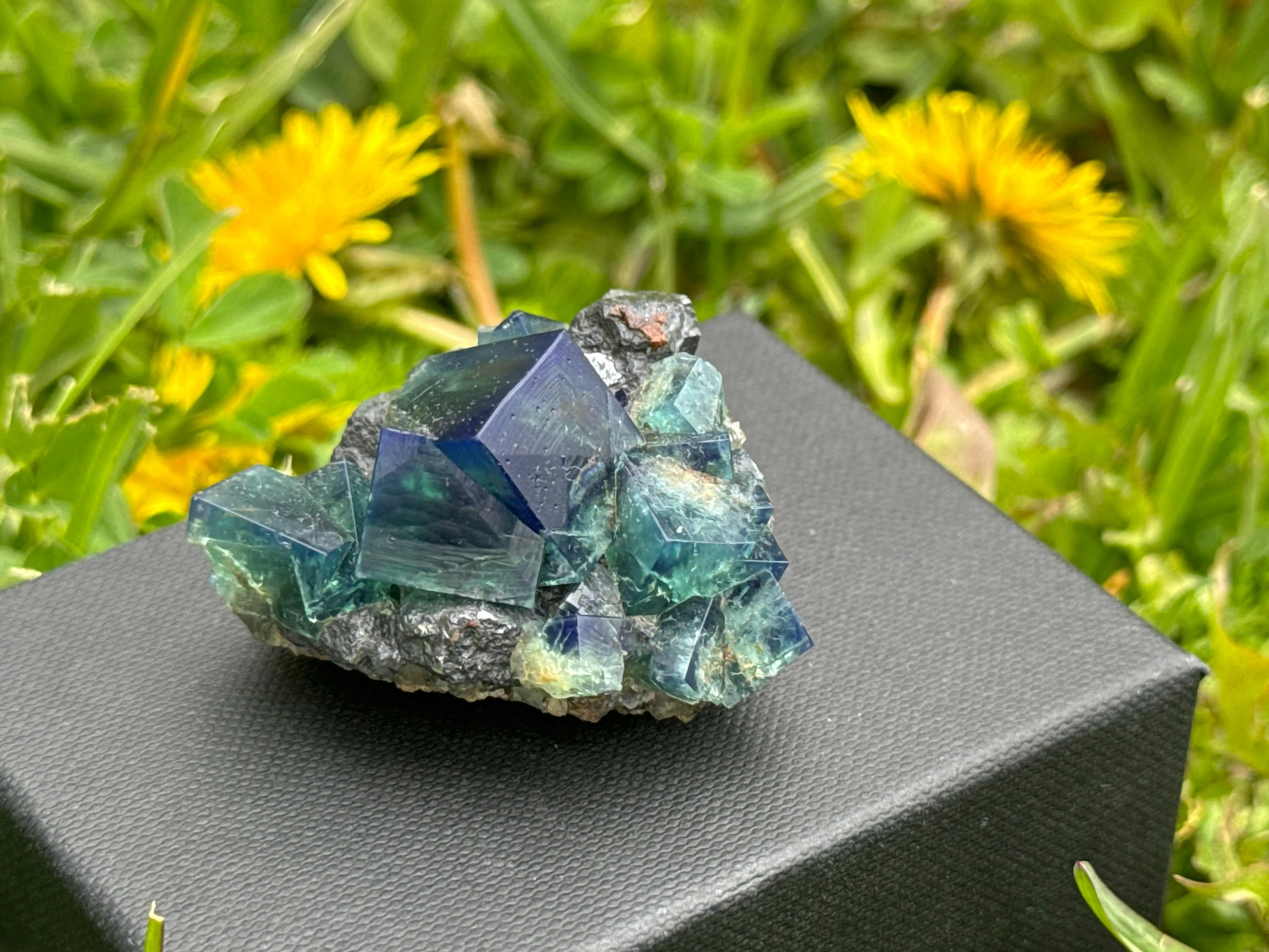 Fluorite with galena - image 2
