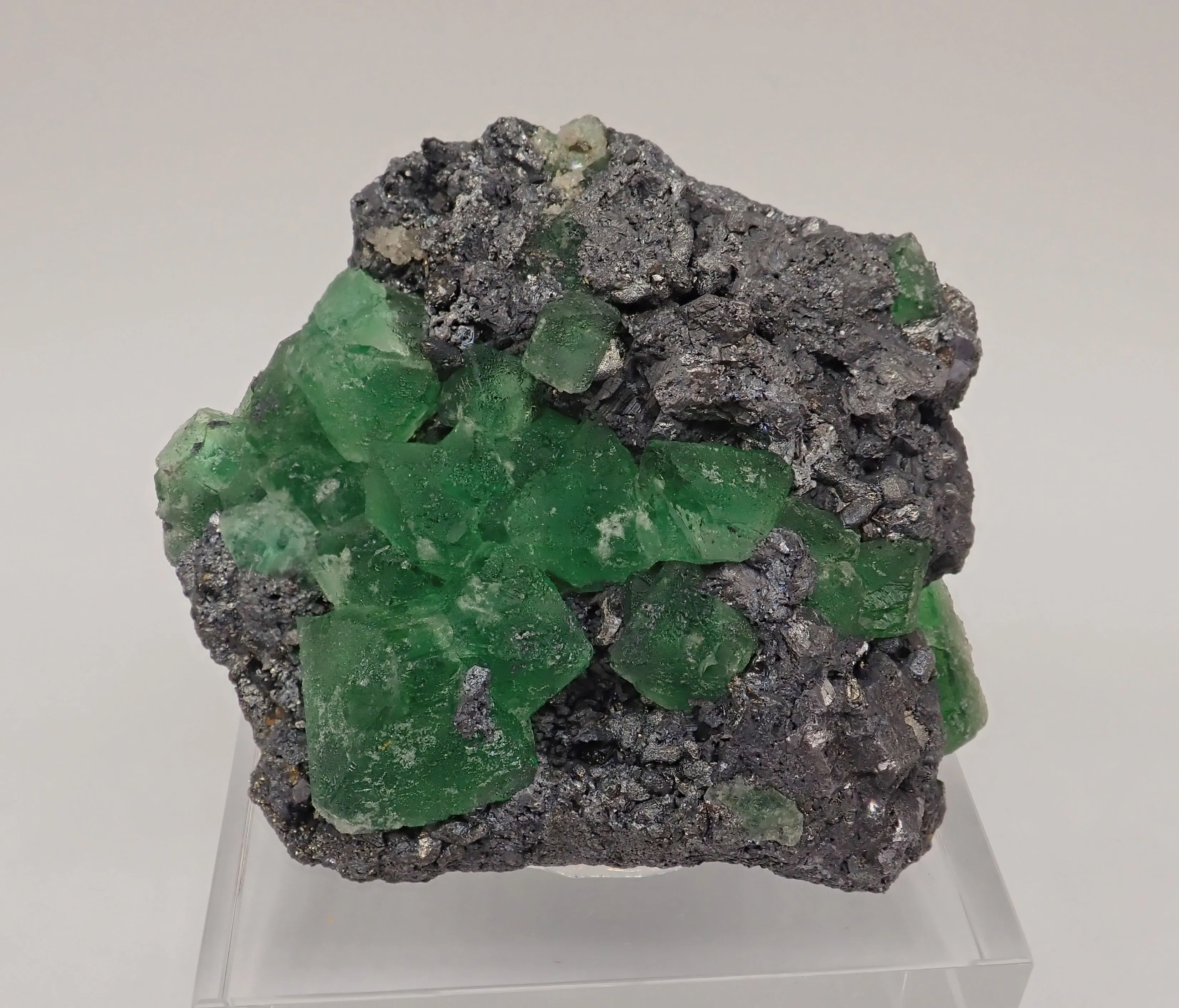 Fluorite with Geocronite-Jordanite - image 2