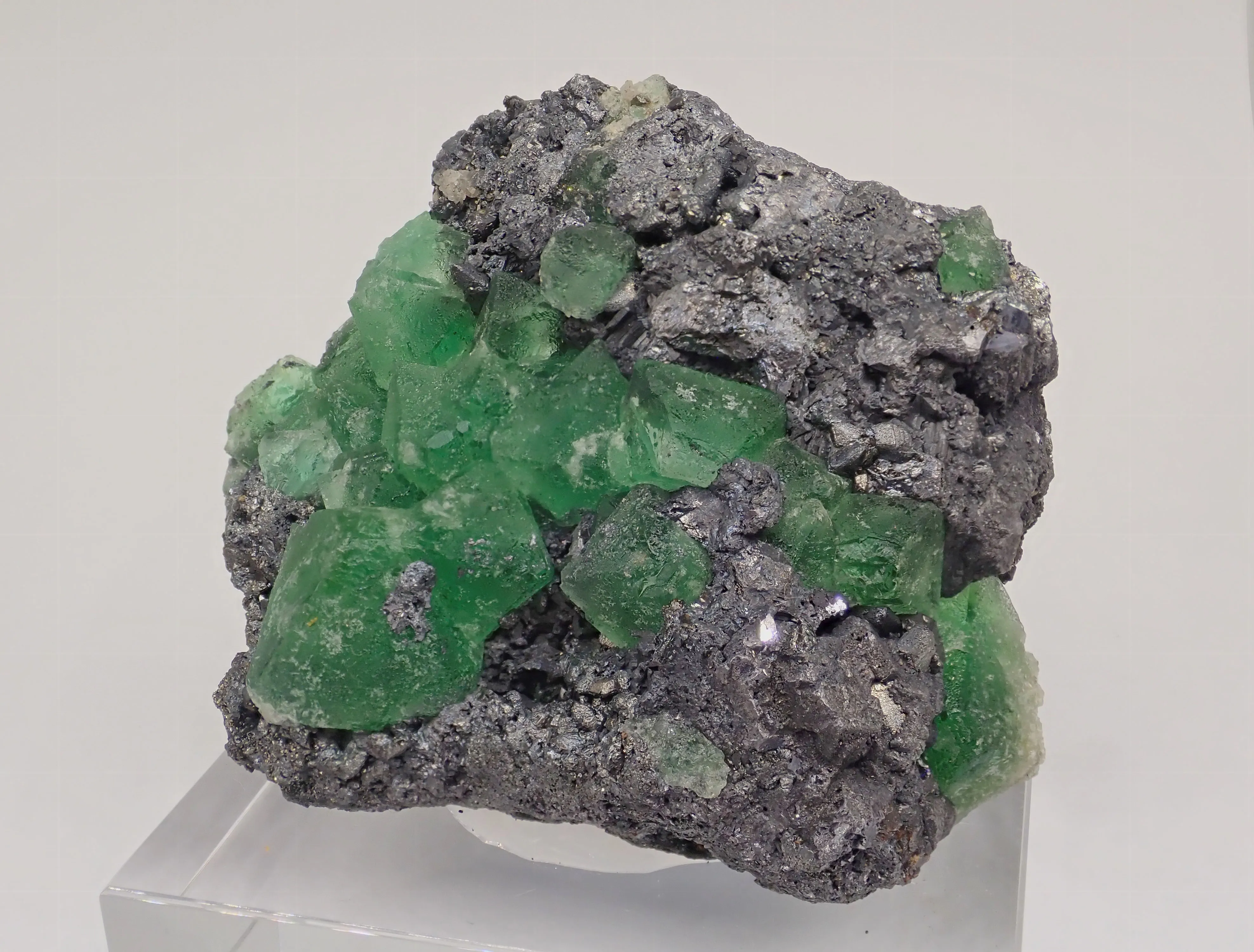 Fluorite with Geocronite-Jordanite - image 4