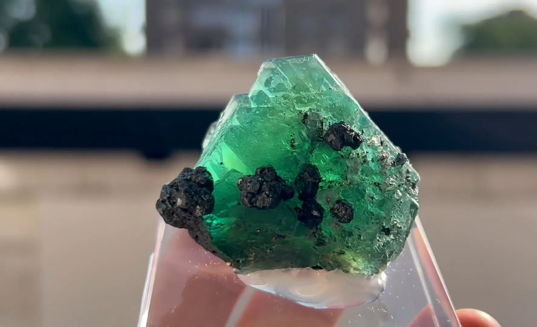 Fluorite with Jordanite-Geochronite - image 5