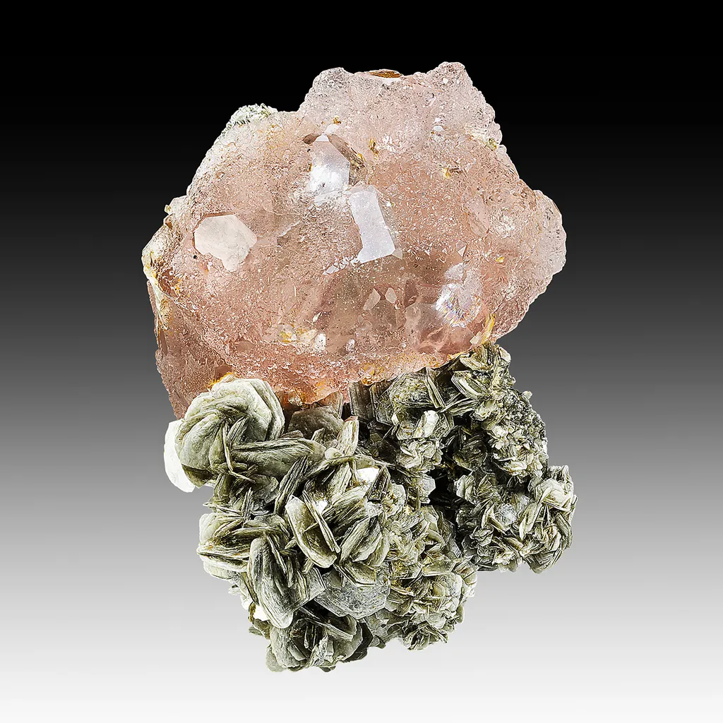 Fluorite with Muscovite image