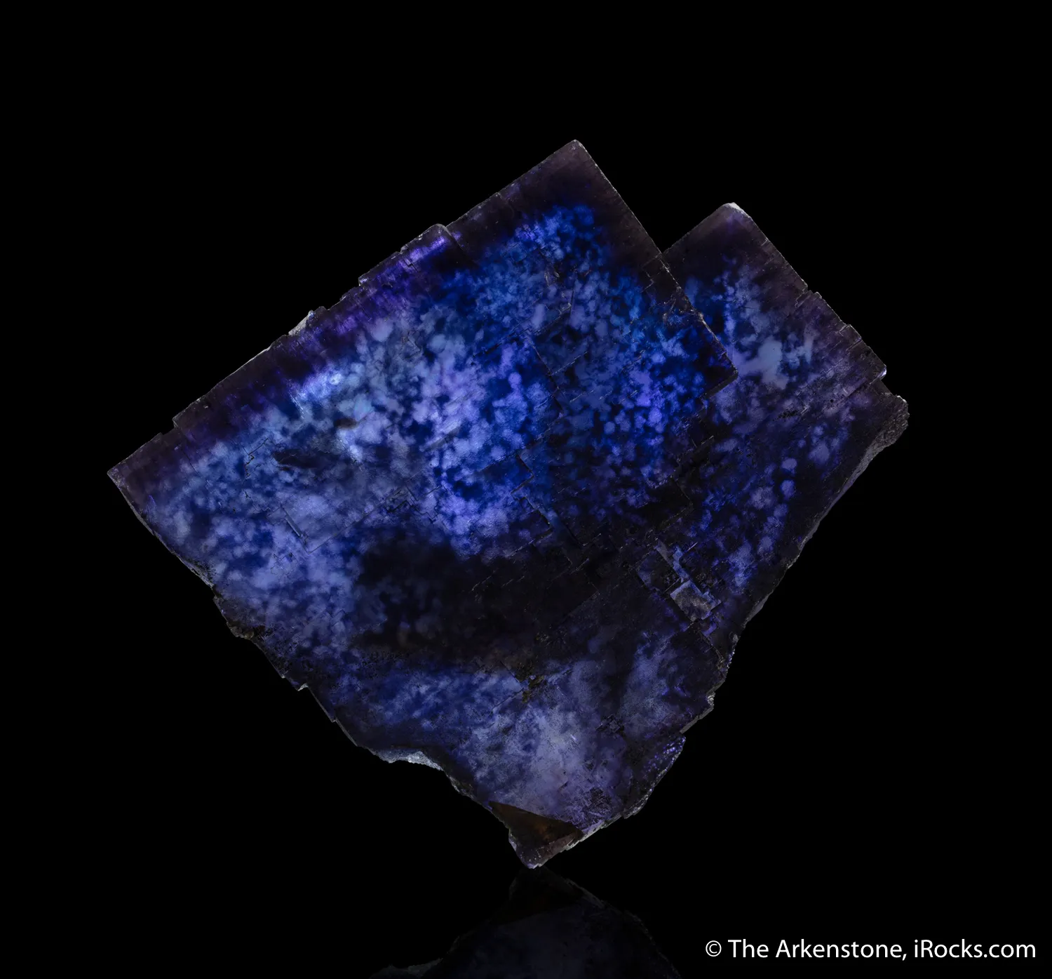 Fluorite with petroleum inclusions - image 1