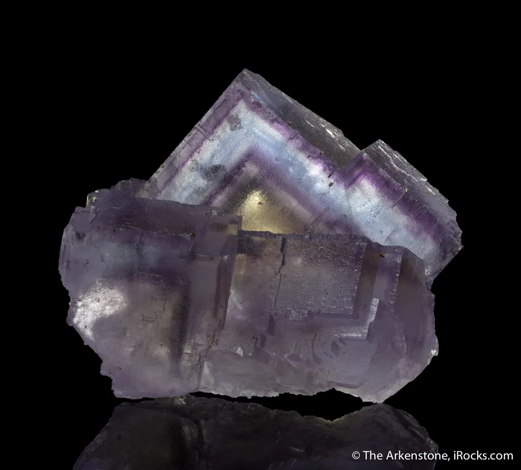 Fluorite with phantoms image