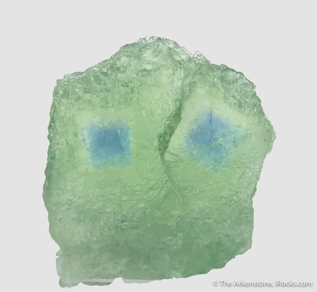 Fluorite with phantoms - image 4