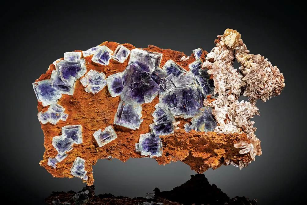 Fluorite (with purple phantoms), Calcite - image 1