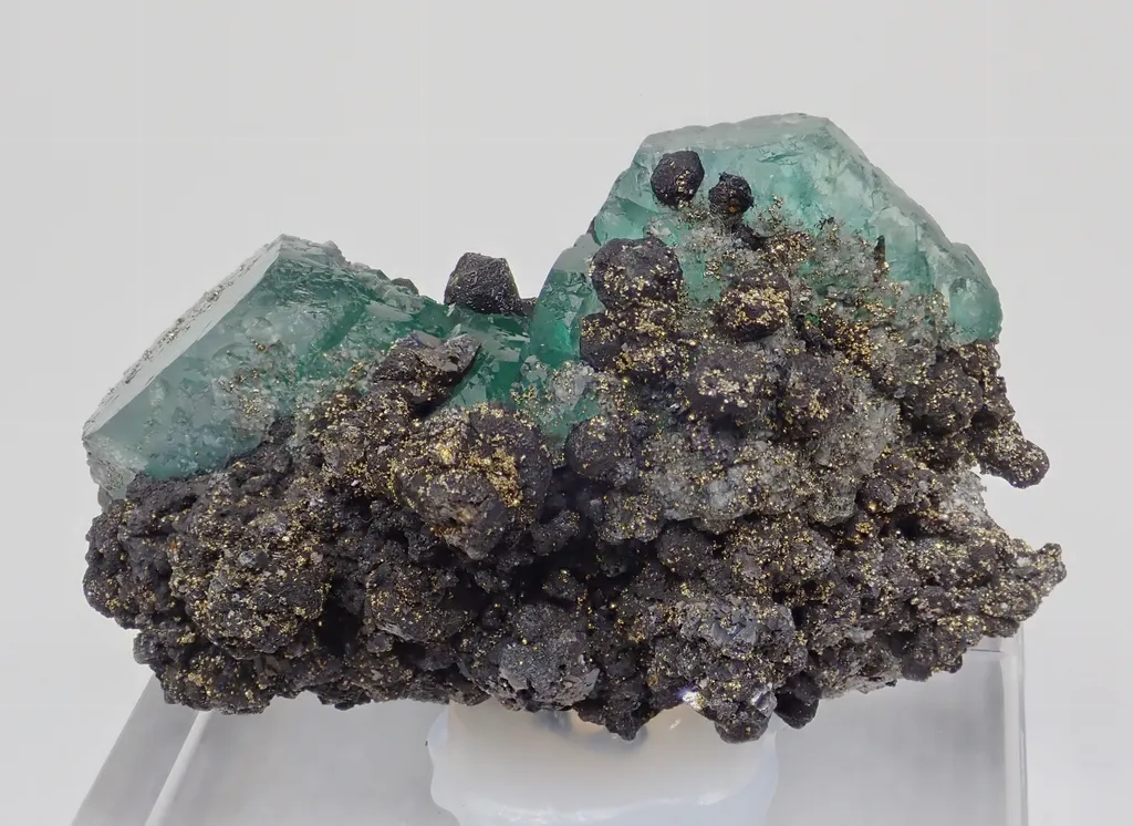 Fluorite with Pyrite and Geocronite-Jordanite - image 3
