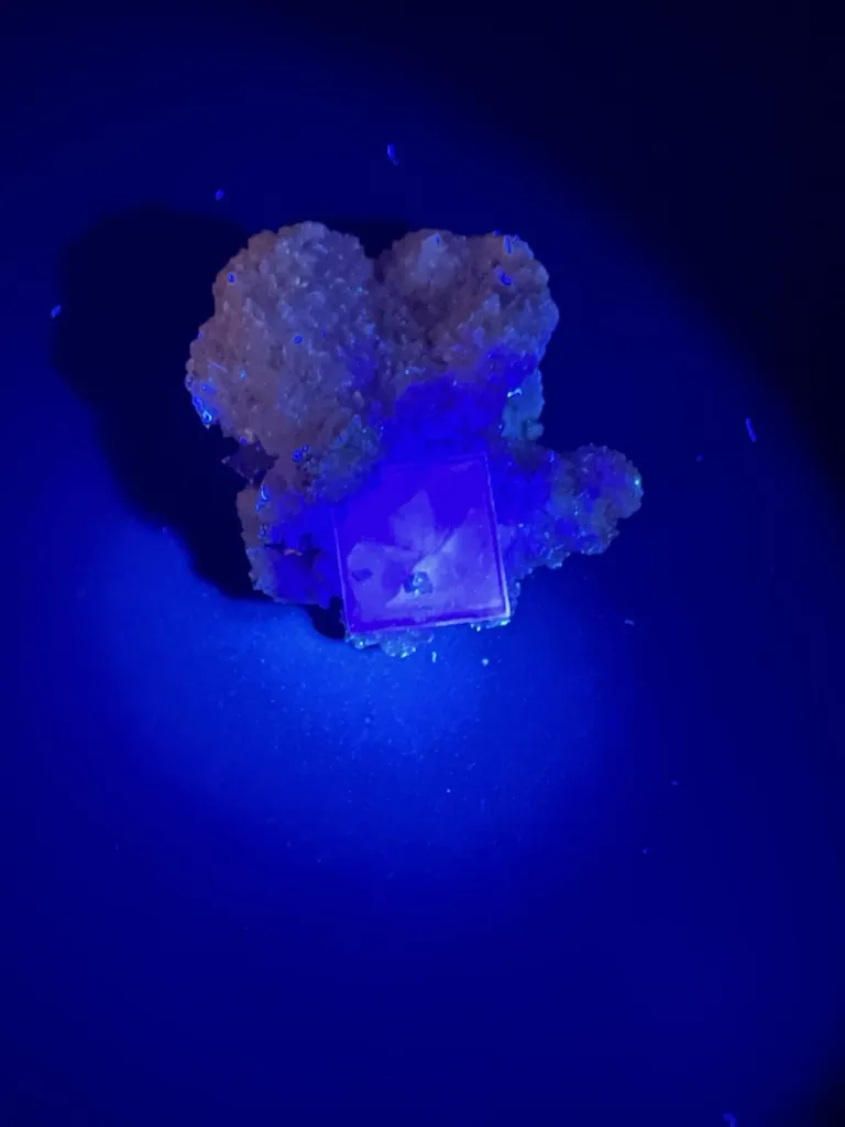 Fluorite with Pyrite Vein from China, Yaogangxian Mine - 10109 - image 3