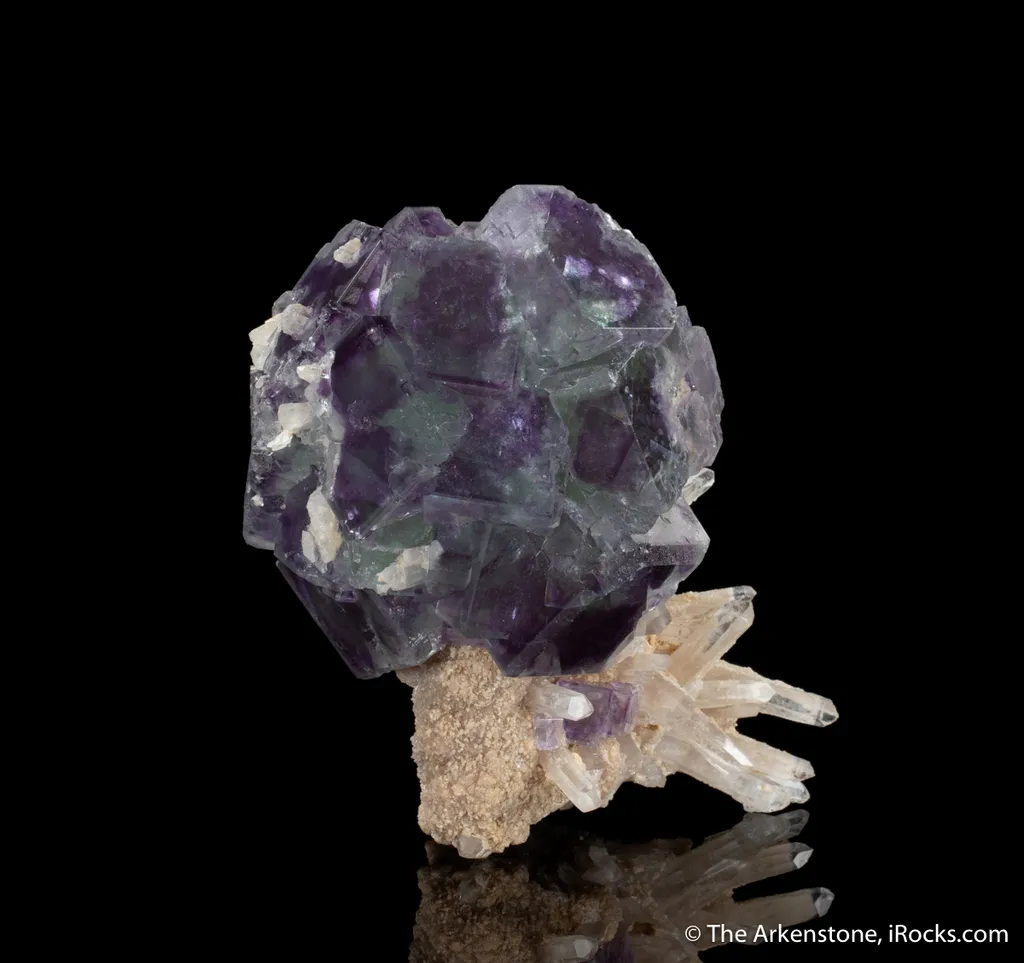 Fluorite with Quartz and Muscovite image