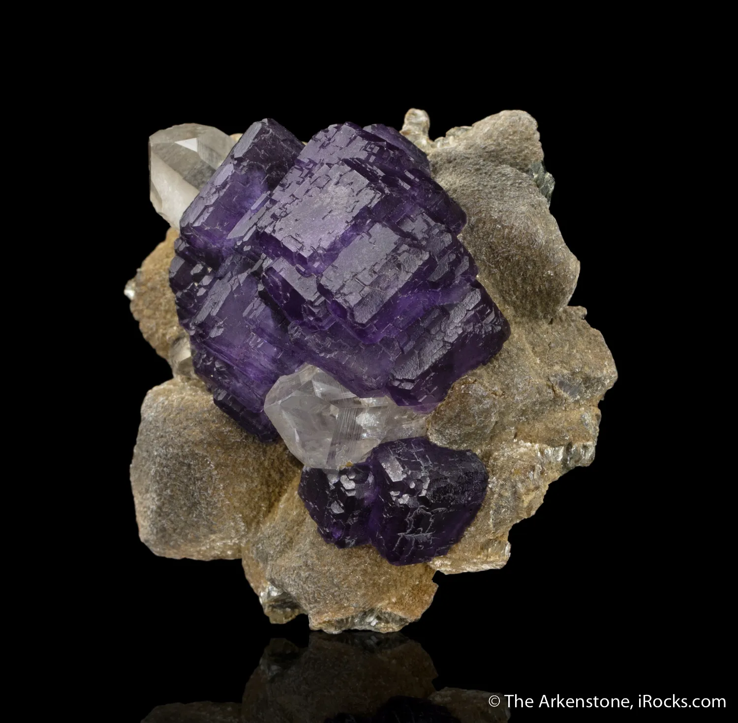 Fluorite with Quartz and Muscovite on Siderite - image 4