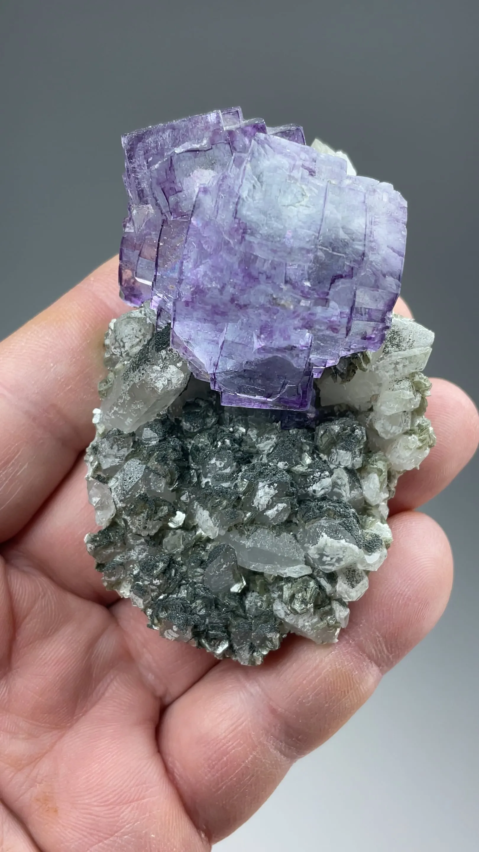 Fluorite with Quartz, Muscovite - image 2