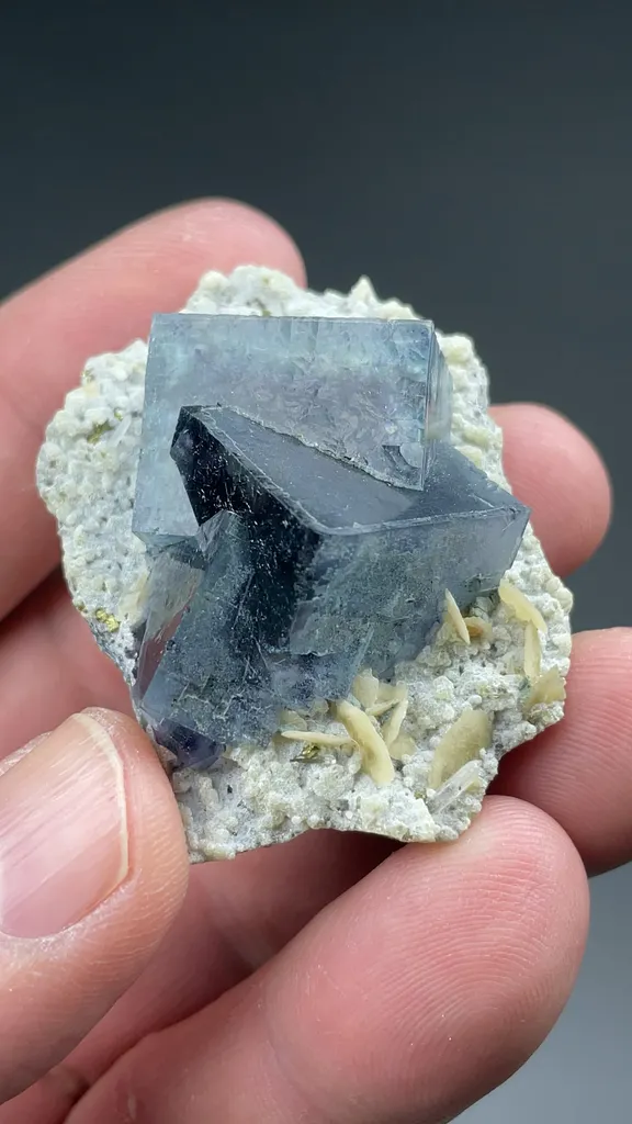 Fluorite with Quartz, Siderite (restored 1x) - image 2
