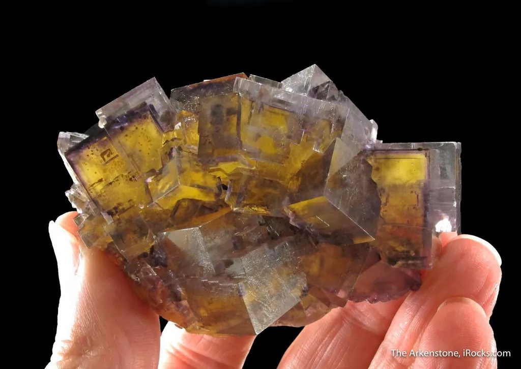 Fluorite  with sharp phantoms - image 4