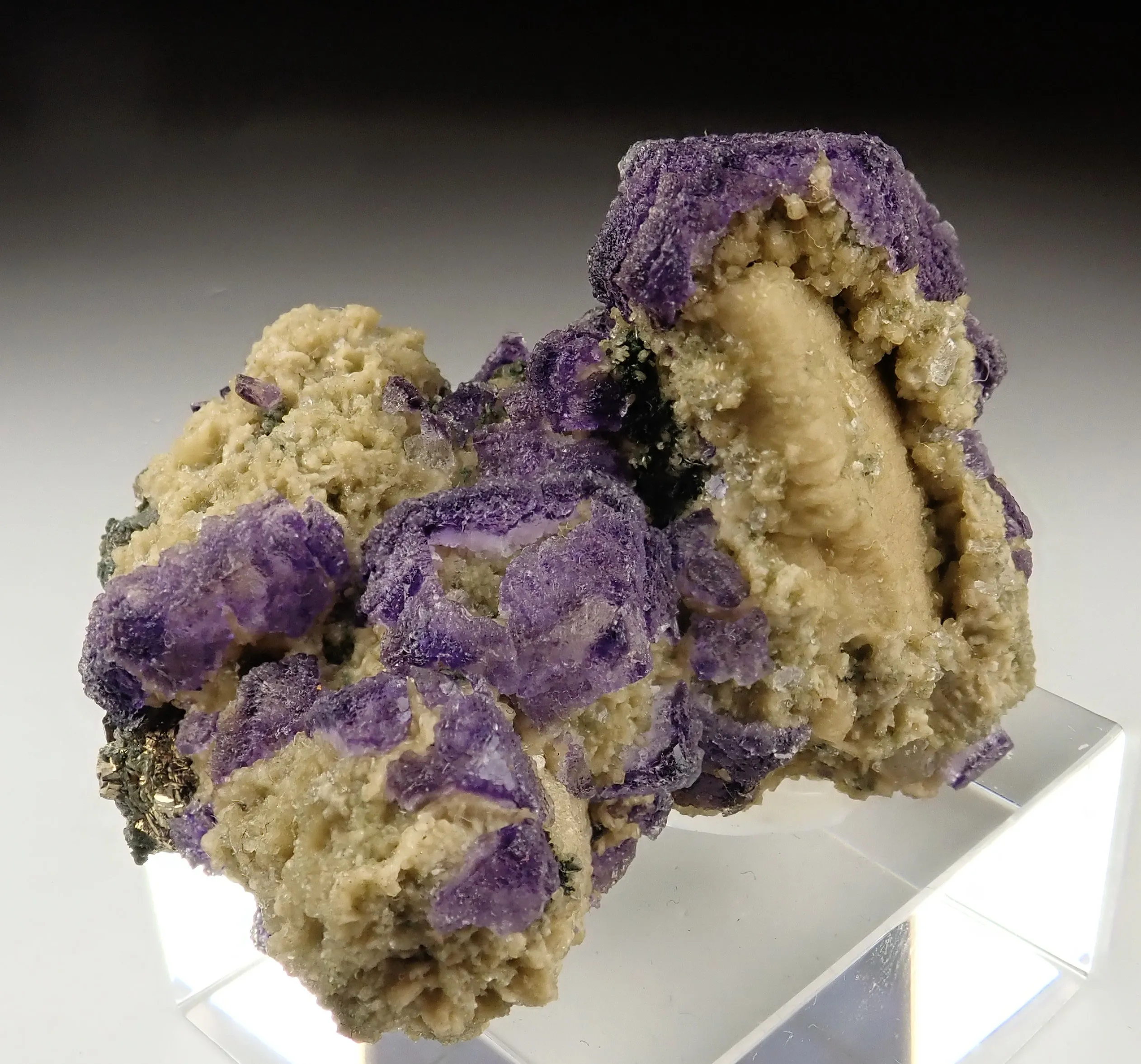 Fluorite with Siderite - image 4