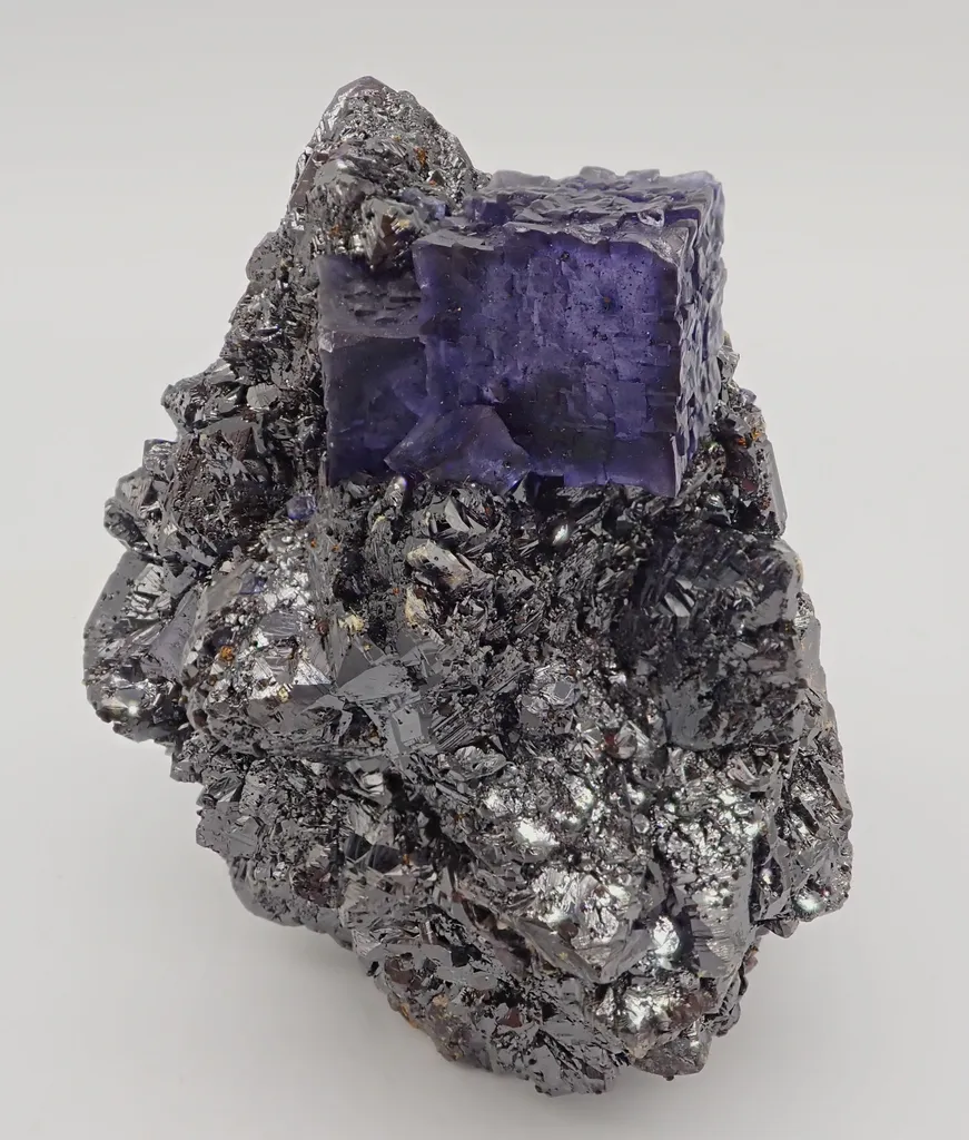 Fluorite with Sphalerite image
