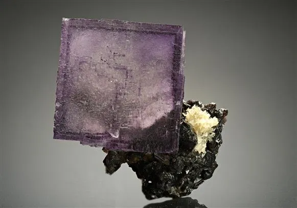 Fluorite with Sphalerite image