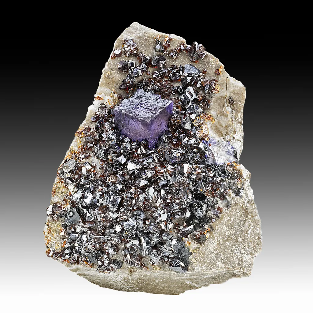 Fluorite with Sphalerite image