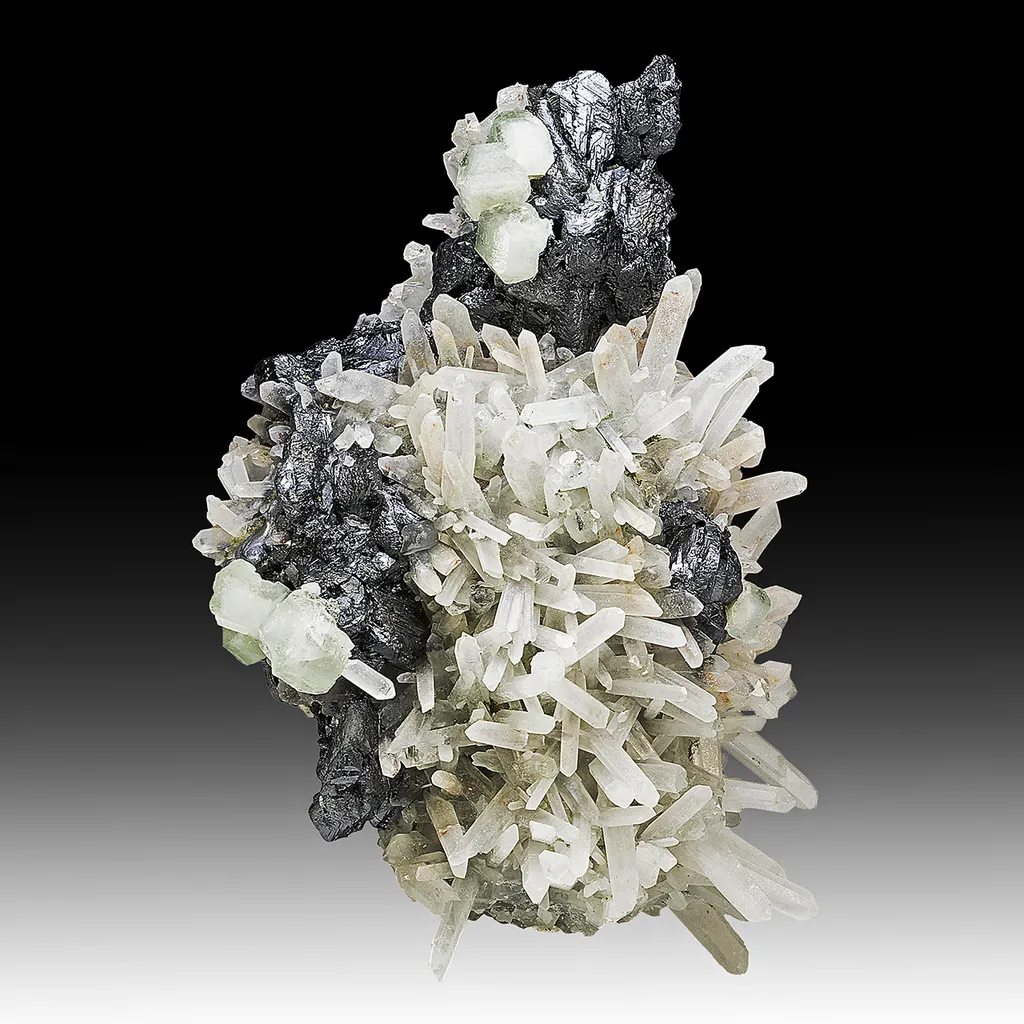 Fluorite with Sphalerite, Quartz image