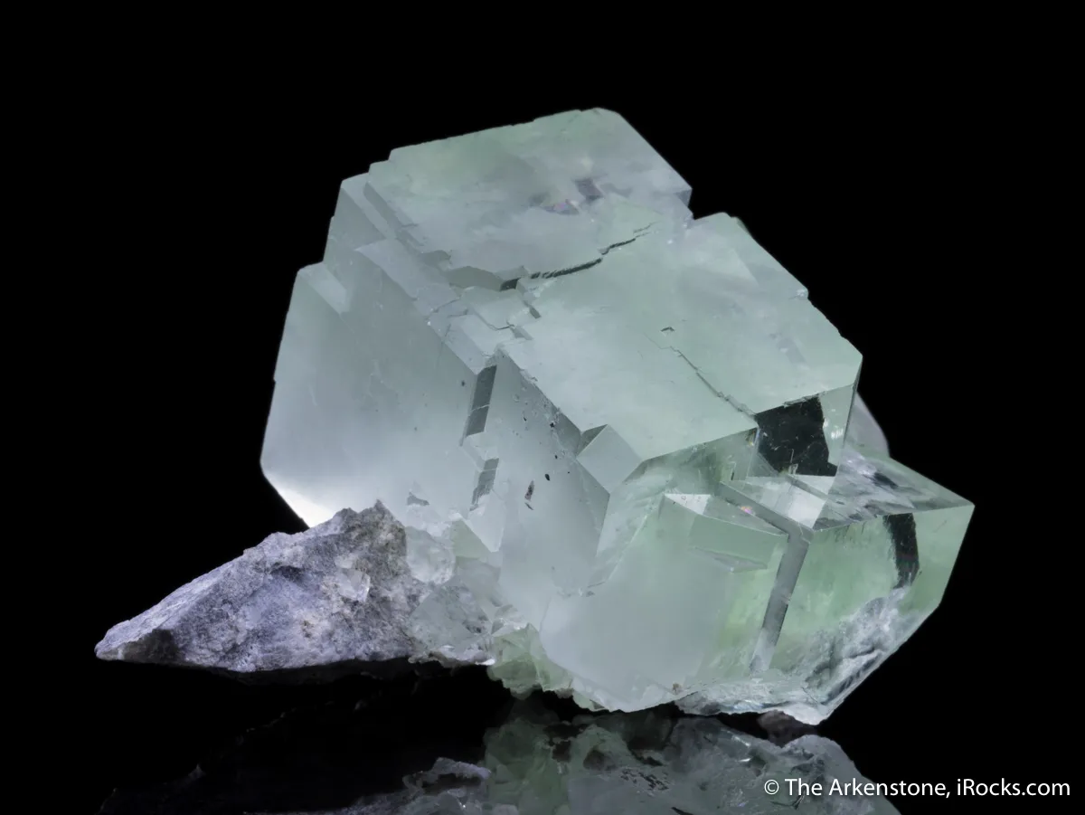 Fluorite with unusual edge modifications - image 3