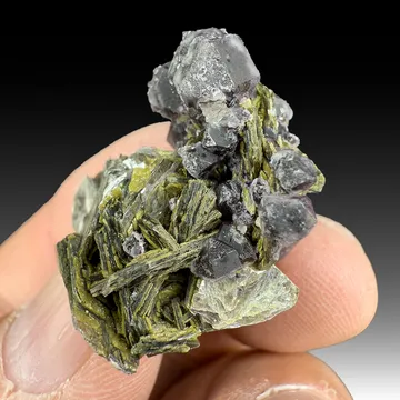 Fluorite with Zinnwaldite