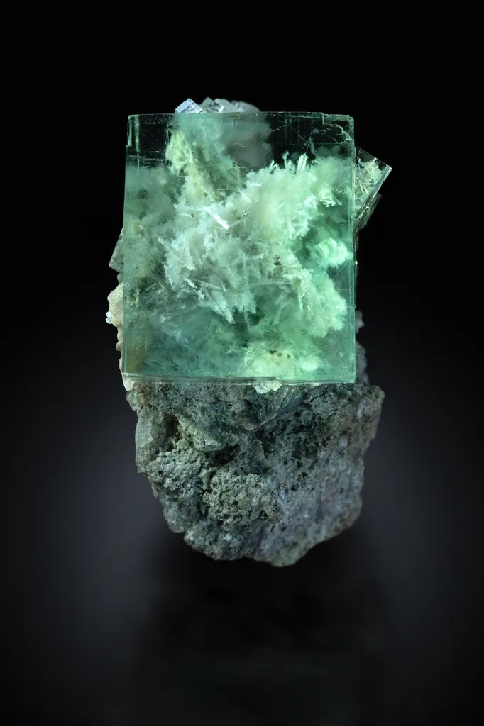 Fluorite,  Xianghualing Mine China image