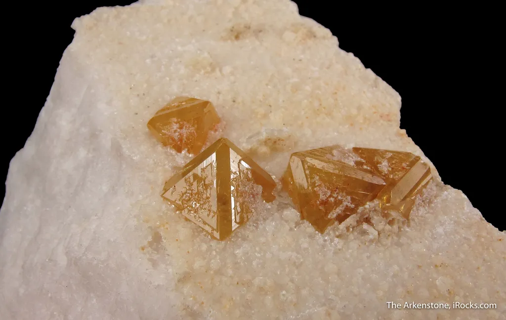 Fluornatromicrolite on Feldspar - image 4