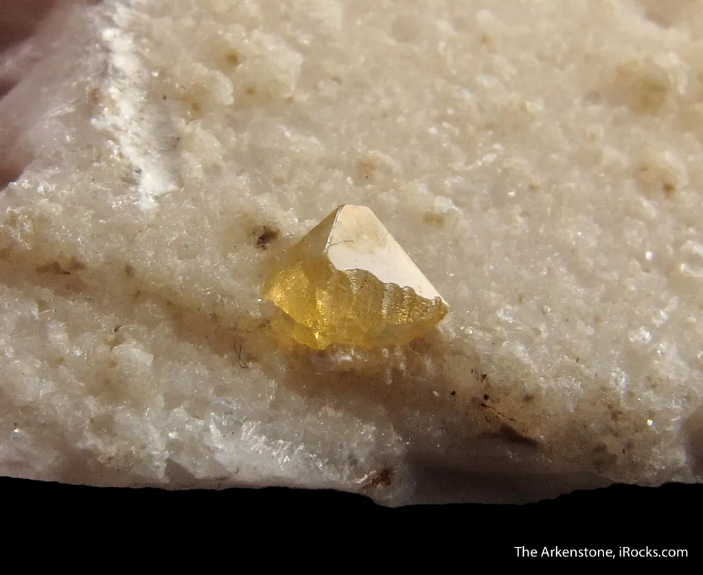 Fluornatromicrolite on Feldspar - image 6