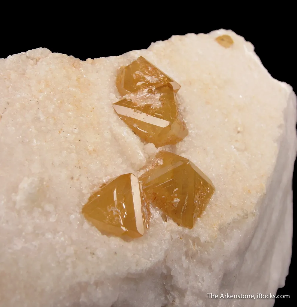 Fluornatromicrolite on Feldspar - image 3