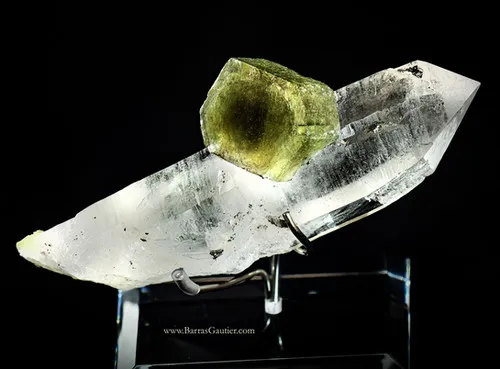 Fluoro Apatite, Quartz - image 2