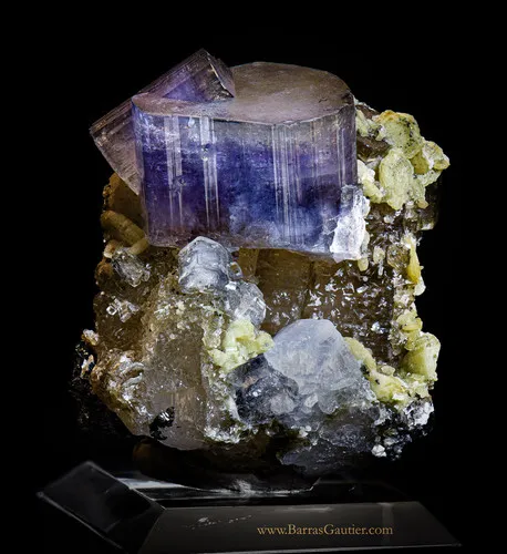 Fluoro Apatite, Quartz, Siderite, Arsenopyrite - image 4
