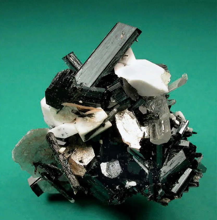 Fluoro-Richterite, Pectolite, Microcline image