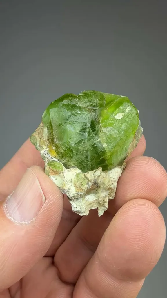 Forsterite image
