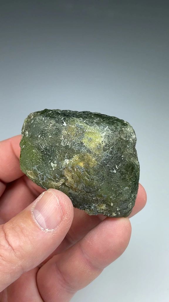 Forsterite from Møre og Romsdal, Norway - image 2