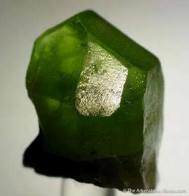 Forsterite (Peridot) - image 3