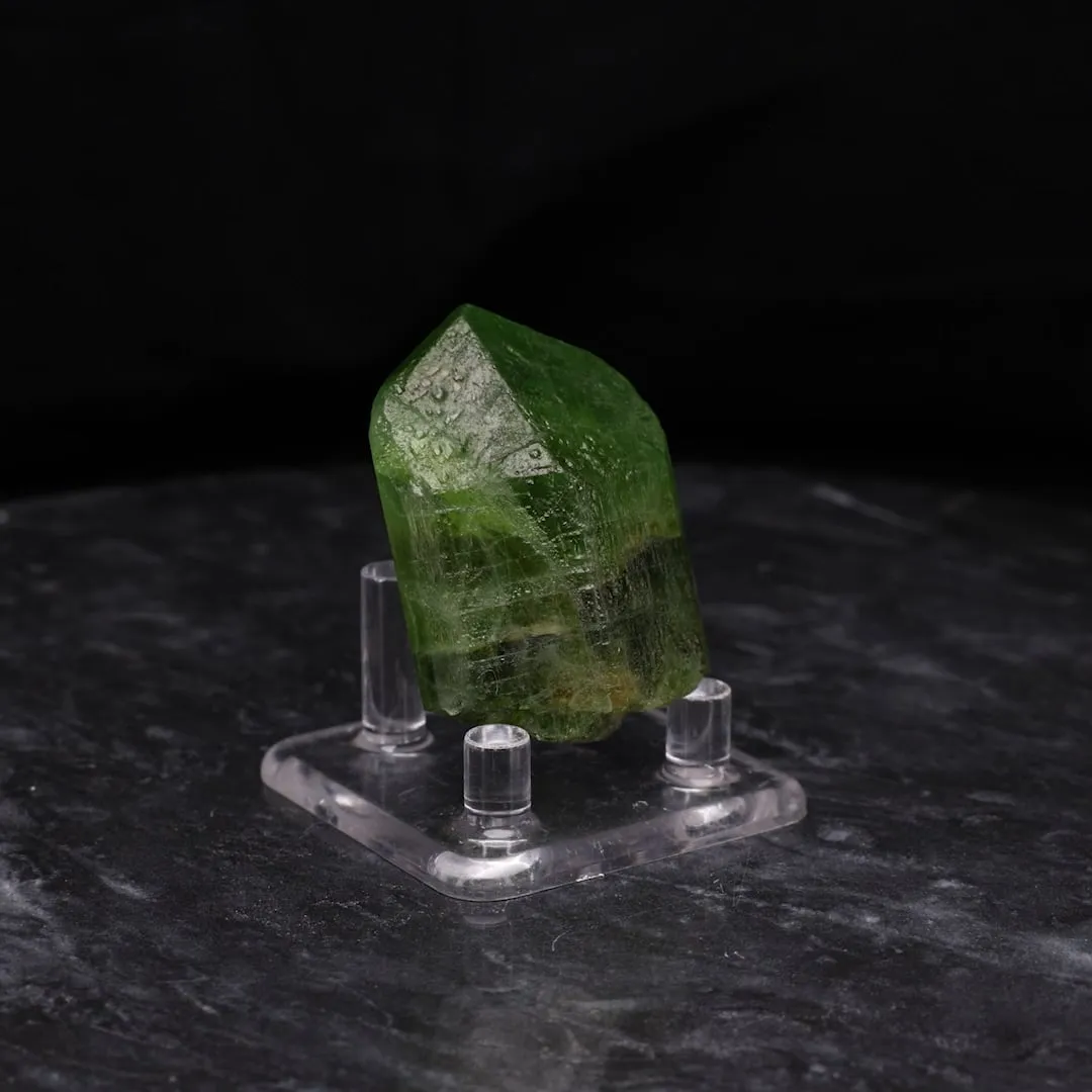 Forsterite v. Peridot - image 2