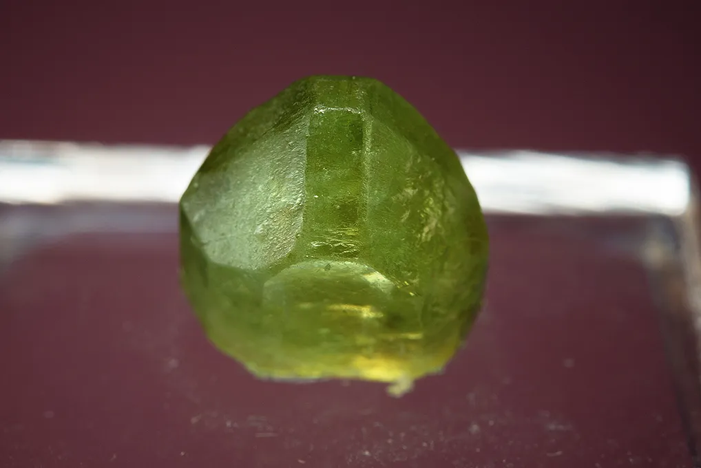 Forsterite var. Peridot - image 3