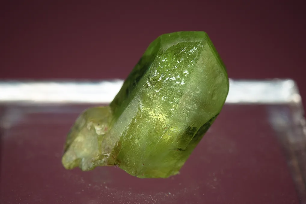 Forsterite var. Peridot - image 4