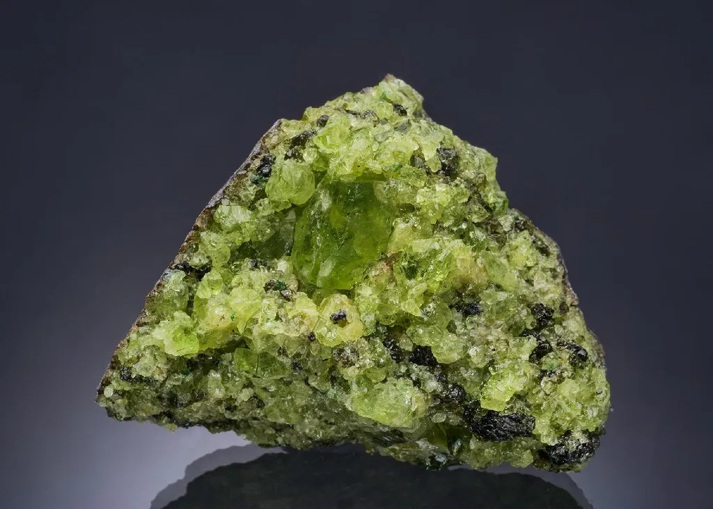 Forsterite var. Peridot