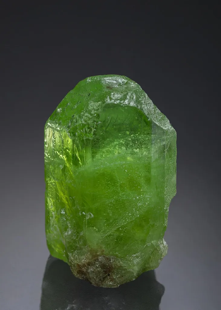 Forsterite var. Peridot image