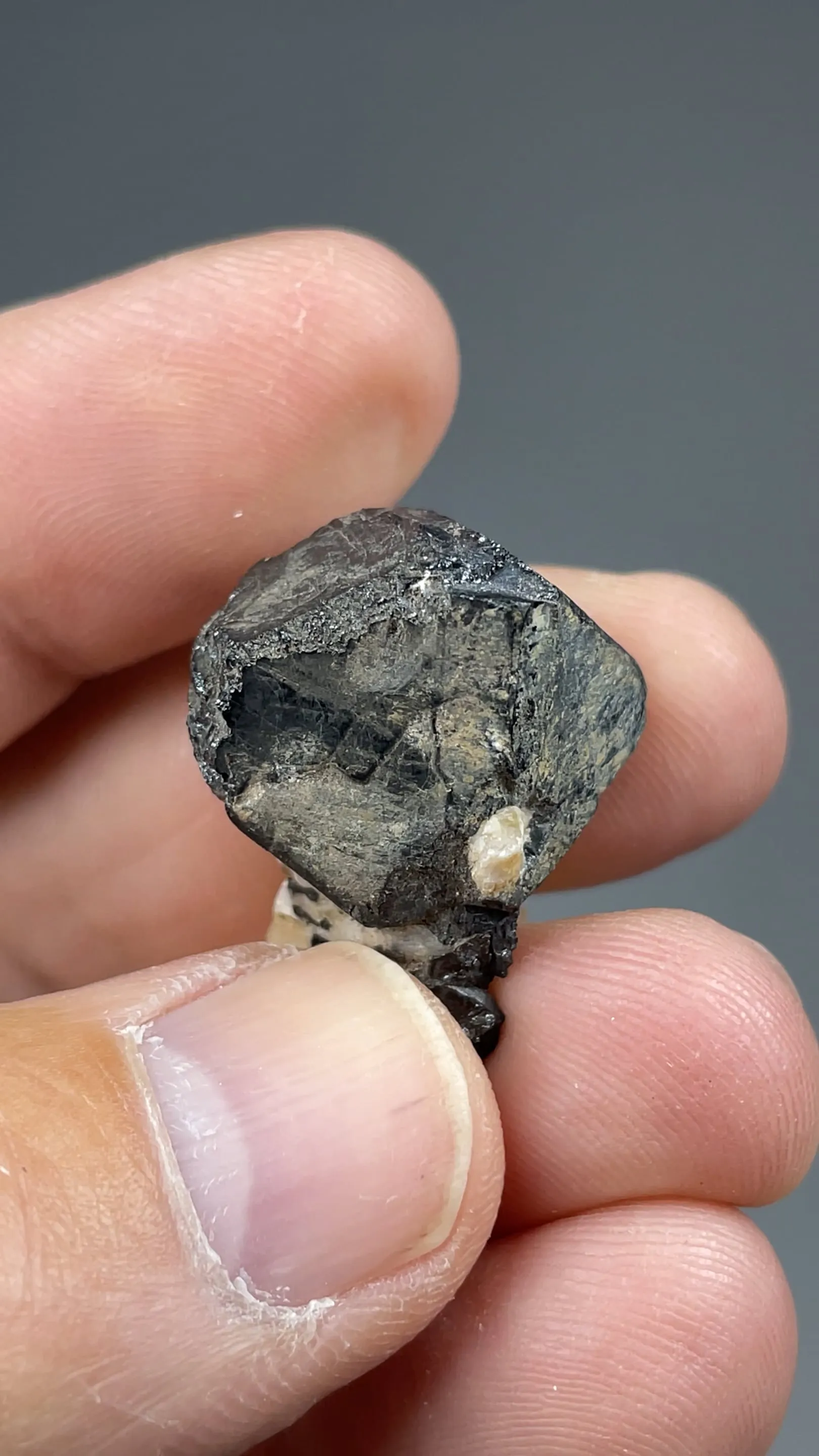 Franklinite - image 2