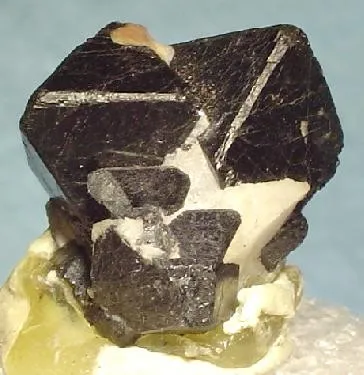 Franklinite, Calcite - image 1