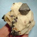 Franklinite, Calcite, Willemite - image 1